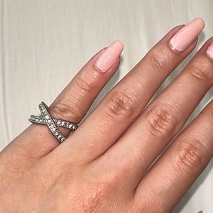 ✨💛 Beautiful Banana Republic Gold Ring X Rhinestone Style Size 5 💛✨